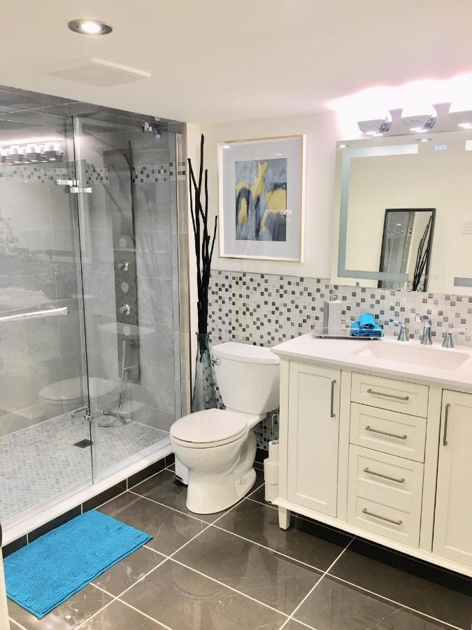 Luxury Bachelor Suite ポイントクレア エクステリア 写真