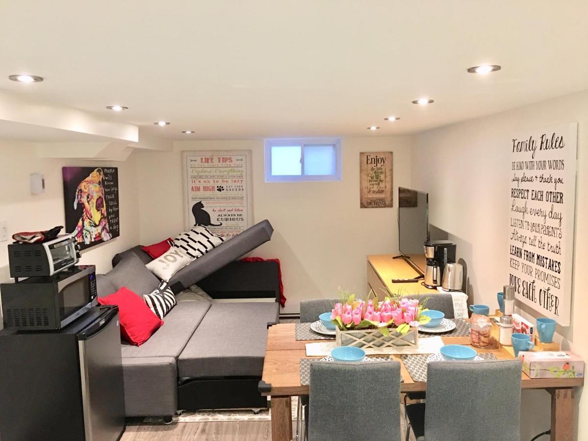 Luxury Bachelor Suite ポイントクレア エクステリア 写真